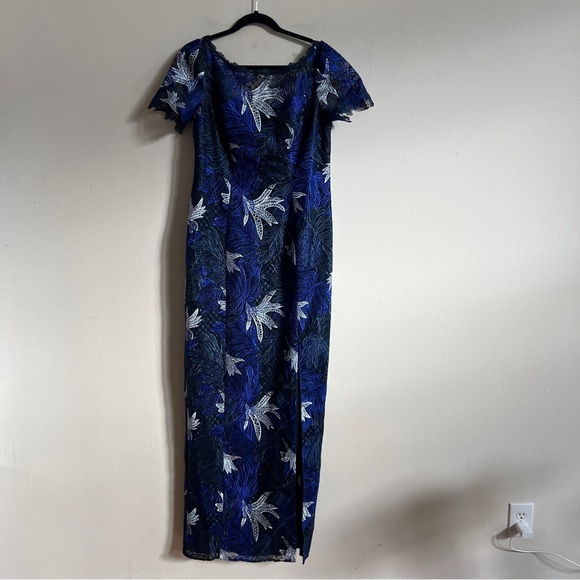 MARCHESA Norte Lace Short Sleeve Lace Column Gown - Picture 2 of 9